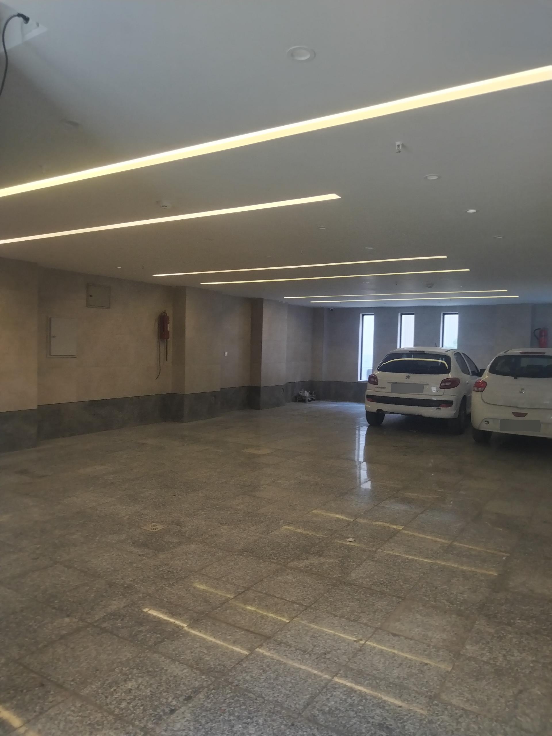 عکس ساختمان مسکونی رف