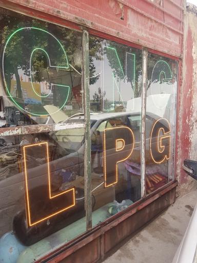 خدمات گاز ماشین LPG و CNG محمودی