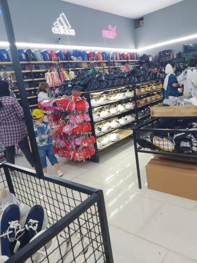 عکس کفش تیک