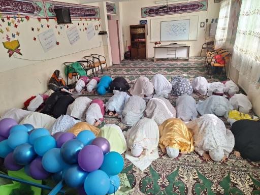 عکس دبستان دخترانه مکتب الاحرار