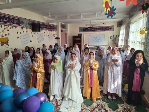 عکس دبستان دخترانه مکتب الاحرار