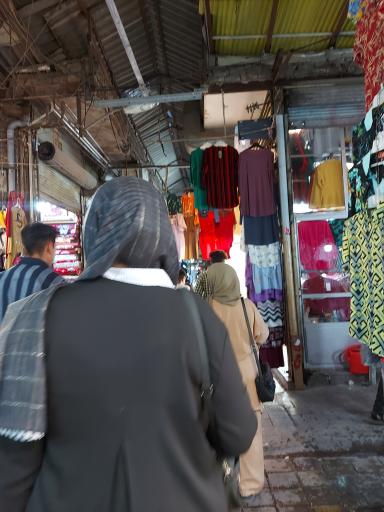 عکس اوست ارتولو بازار (بازار سر پوشیده)