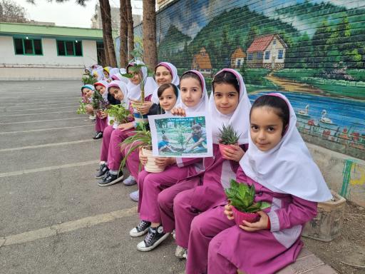 عکس دبستان دخترانه مکتب الاحرار