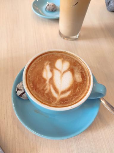 کافه کتاب ریرا