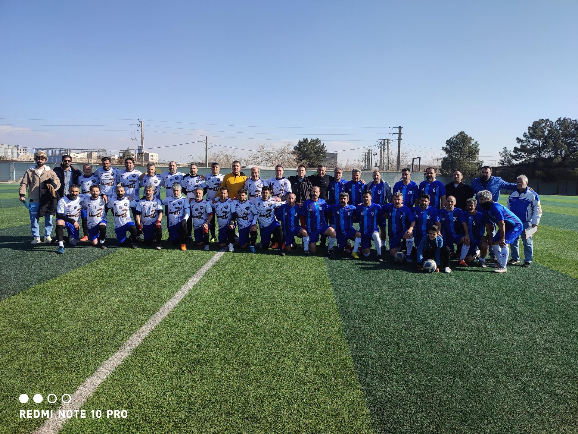 عکس زمین چمن مصنوعی شهدای چهاردانگه 