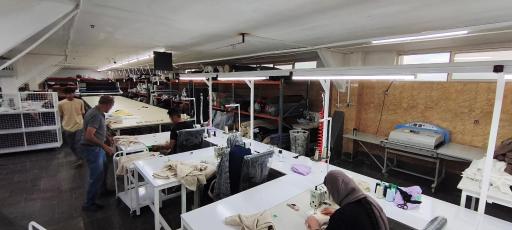 عکس کارخانه ایران توتی