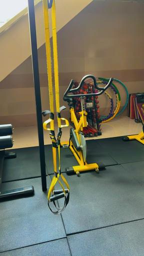 باشگاه بدنسازی بانوان سالمی 