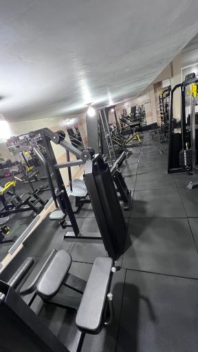 باشگاه بدنسازی بانوان سالمی 