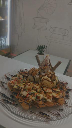 عکس وافل بستنی عمارت