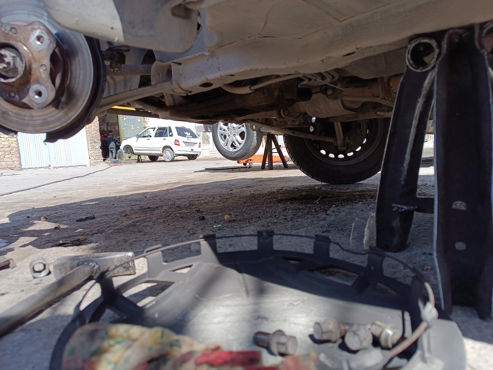 عکس تعمیرگاه مکانیکی ولیعصر