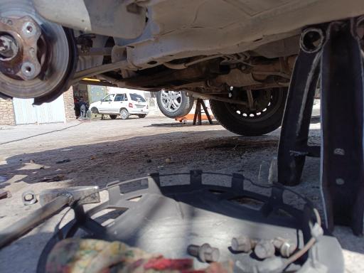 عکس تعمیرگاه مکانیکی ولیعصر
