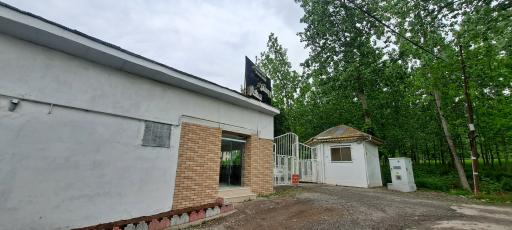 عکس کارخانه چایسازی روشن بهار