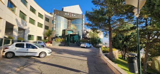 عکس هتل بین المللی زاگرس