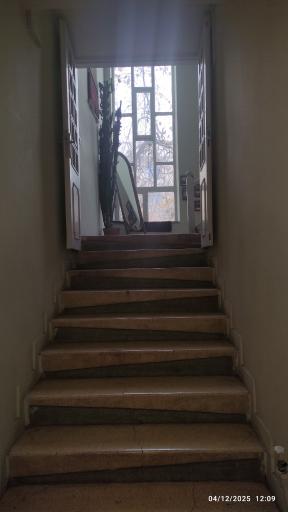 عکس کافه‌ کتاب آفتاب