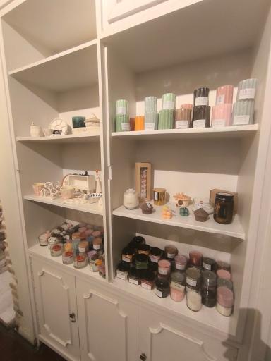 عکس کافه‌ کتاب آفتاب