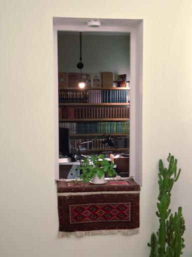 عکس کافه‌ کتاب آفتاب
