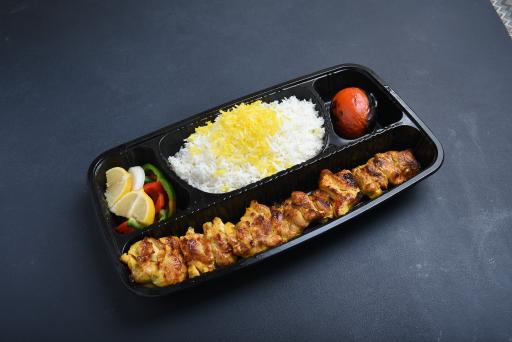 عکس تهیه غذای میزبان برتر
