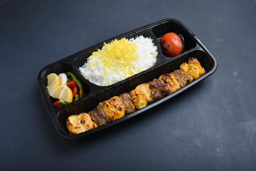 عکس تهیه غذای میزبان برتر