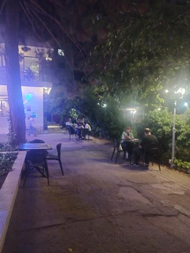 عکس کافه‌ کتاب آفتاب