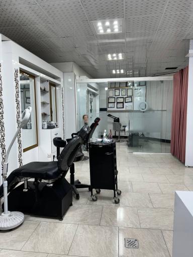 عکس سالن تخصصی گلرخ