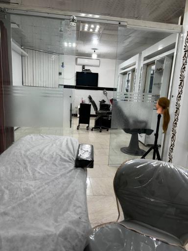 عکس سالن تخصصی گلرخ