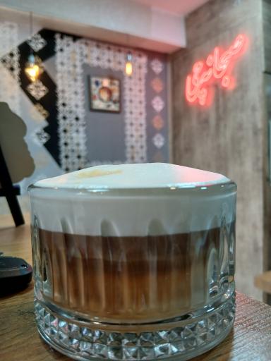 کافه صبحانه چی