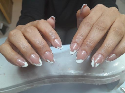 عکس سالن زیبایی لیارا