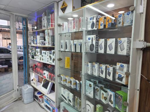عکس موبایل پلاس بندری