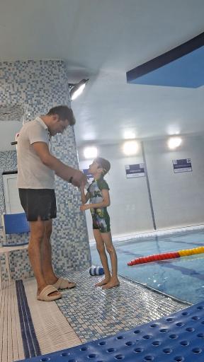 عکس مجموعه ورزشی دلفین آبی