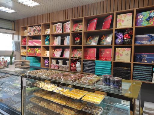 عکس قنادی با صفا