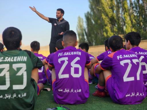 عکس باشگاه فوتبال صالحین