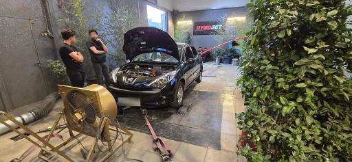 عکس خدمات خودرو داینو فیورس