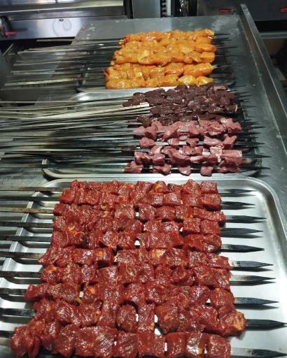 عکس رستوران و بیرون بر ۱۰۰۱ شب