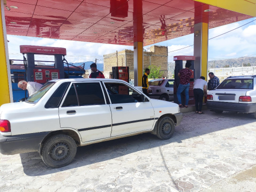 عکس پمپ بنزین