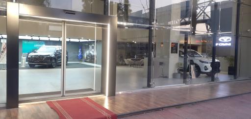 عکس نمایندگی فونیکس قاسم پور