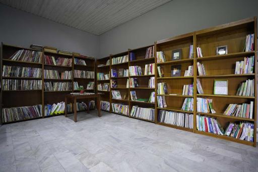 عکس دبستان و دبیرستان متوسطه اول پسرانه شهران