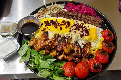 عکس باغ رستوران همسفر 