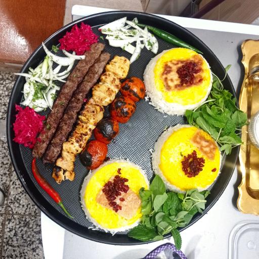 عکس باغ رستوران همسفر 