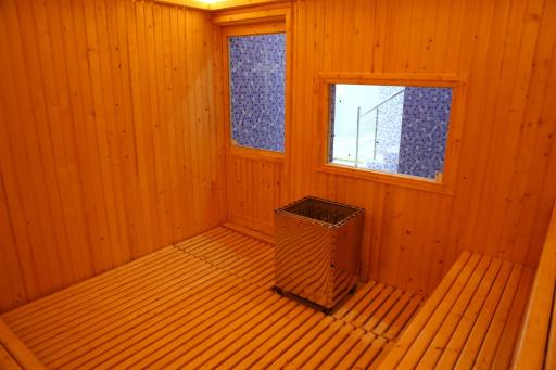 عکس مجموعه ورزشی مهرگان(استخر و بدنسازی)