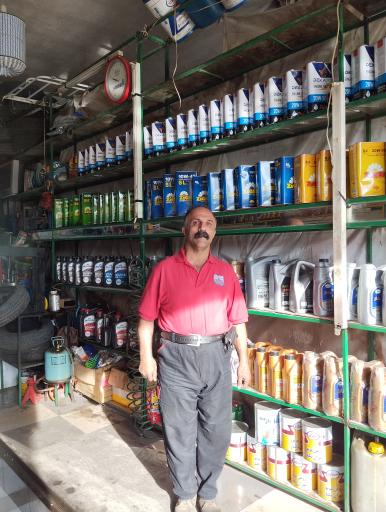 عکس تعویض روغنی و پنچرگیری شبانه روزی لاوی