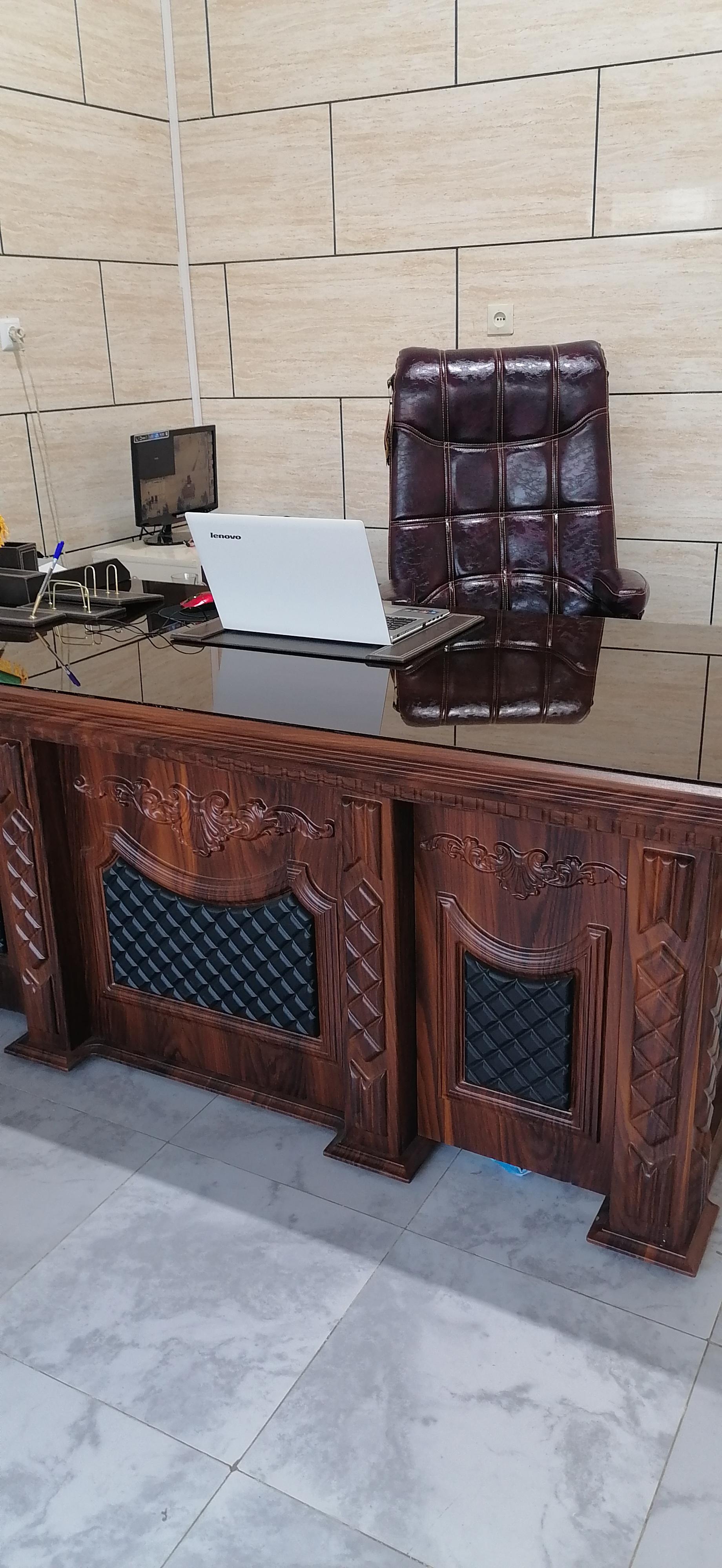 عکس مشاور املاک قادری