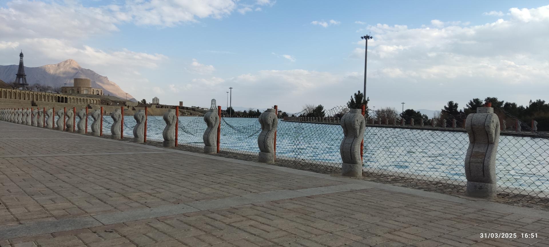 عکس طاق بستان