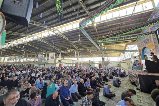 عکس مصلی نماز جمعه خمینی شهر