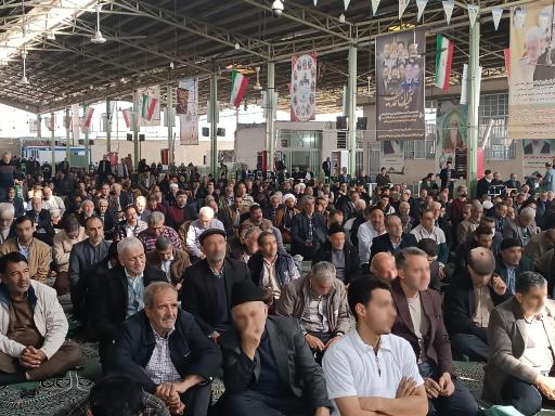 عکس مصلی نماز جمعه خمینی شهر