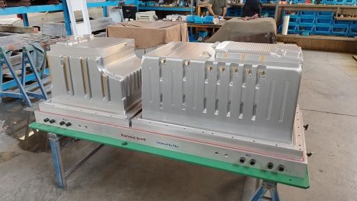 عکس گروه صنعتی زانوبل