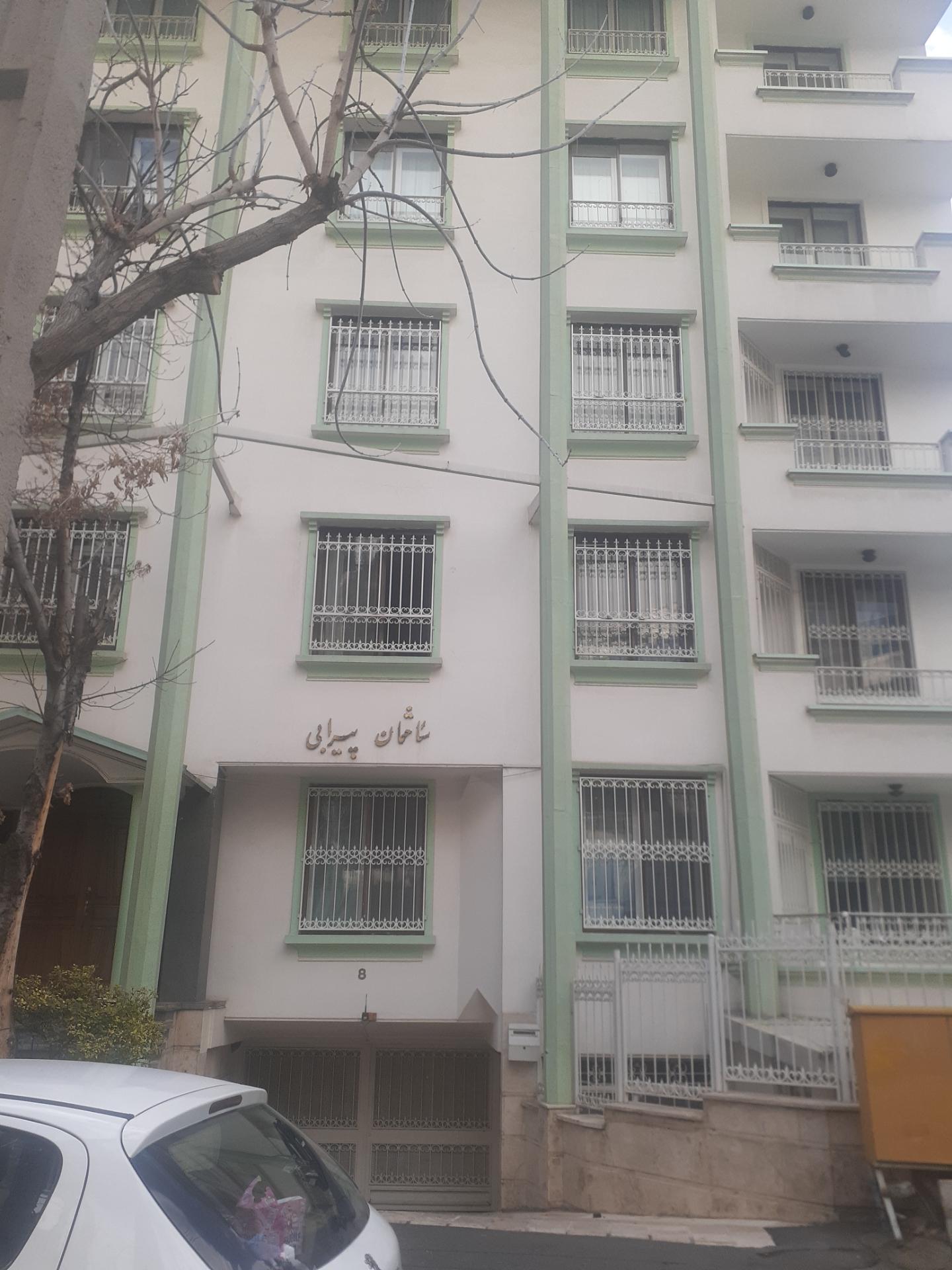 عکس ساختمان پیرابی (منزل پروفسور دولتی )