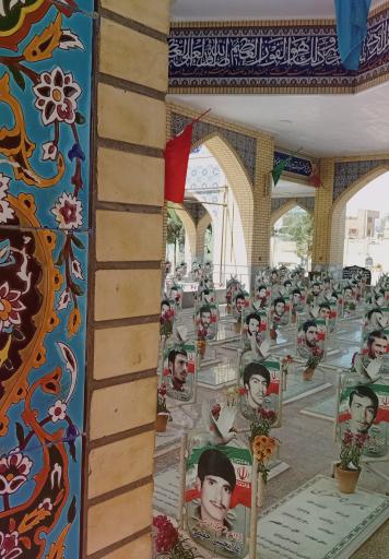 عکس آرامستان و گلزار شهدای امامزاده درچه