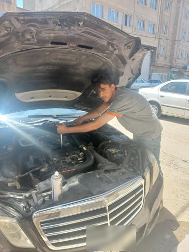 عکس تعمیرگاه‌ تخصصی خودرو کریم