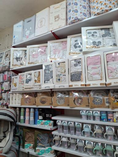 عکس فروشگاه سیسمونی معین 