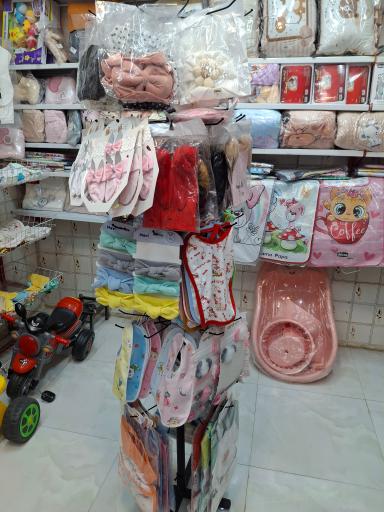 عکس فروشگاه سیسمونی معین 